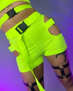 Hengda Green Risktaker Shorts 9 Hengda Green Risktaker Shorts -ravewonder store 0 d86b958e ff29 4afa 8bfb 8660883bc92b