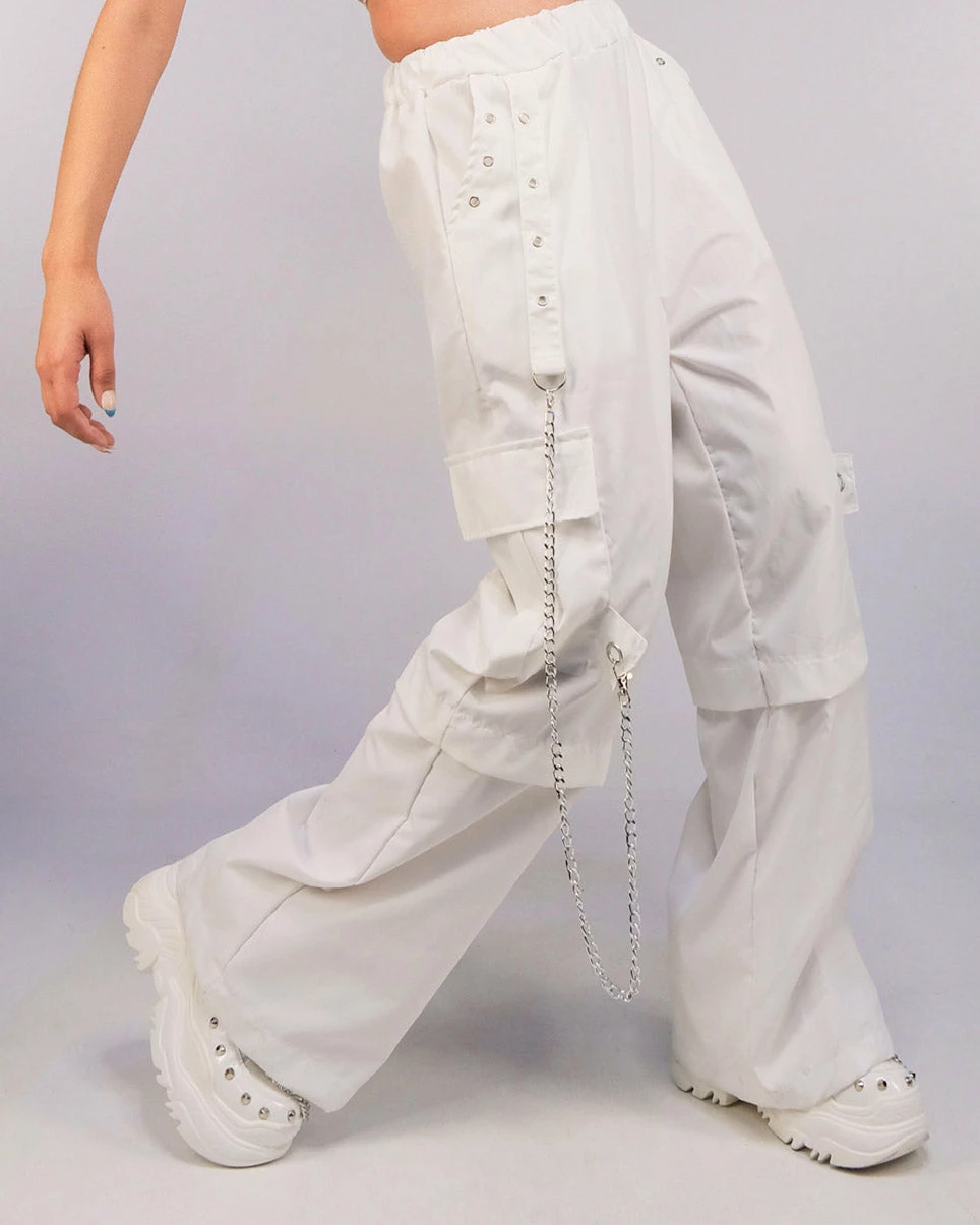 AE 90's Baby White Oversize Cargo Pants 3 AE 90's Baby White Oversize Cargo Pants