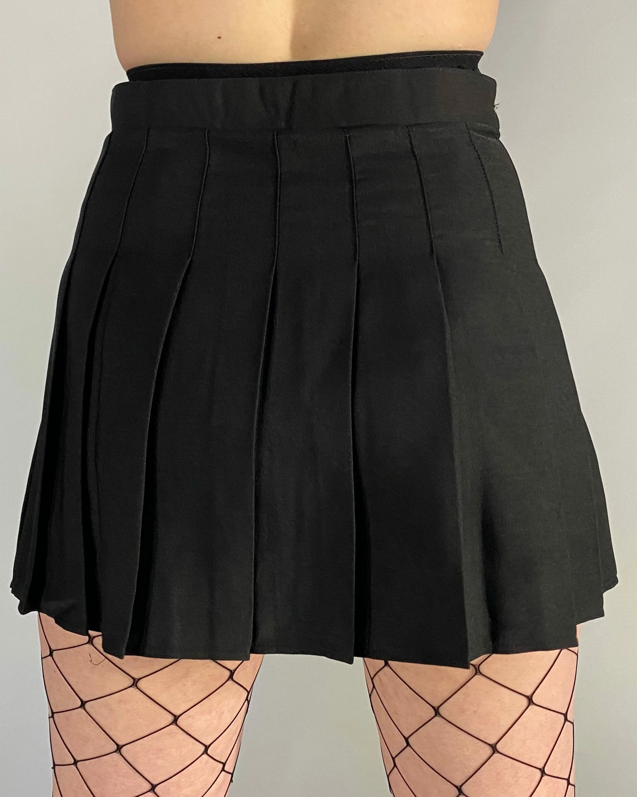AE Basic Black Pleated Skirt 2 AE Basic Black Pleated Skirt - Image 2