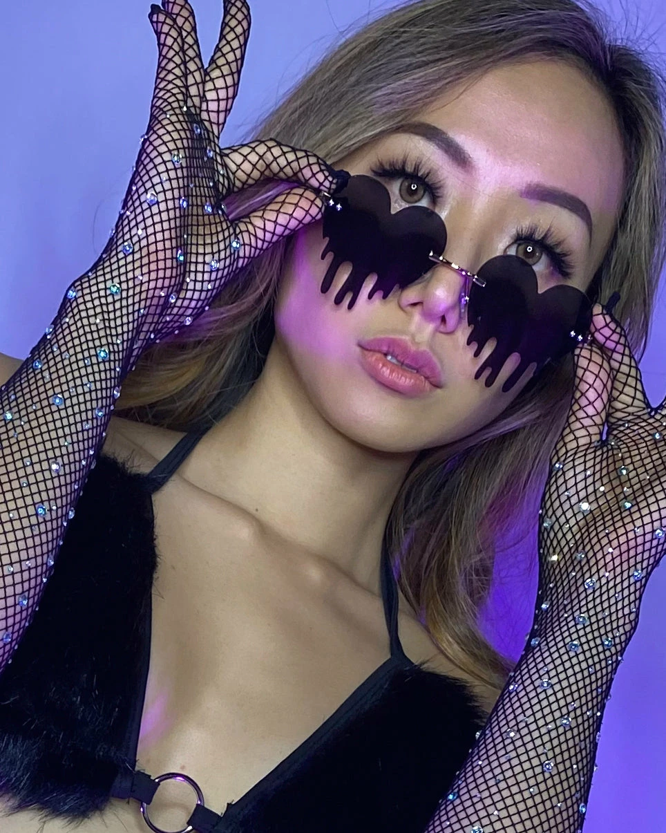 AE Heart Drip Sunglasses 7 AE Heart Drip Sunglasses - Image 7